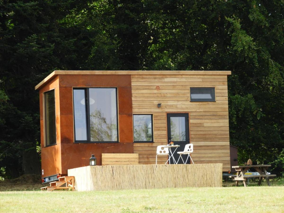 La Tiny Du Parc : Saint Symphorien Des Monts Villa Ernée Exterior foto
